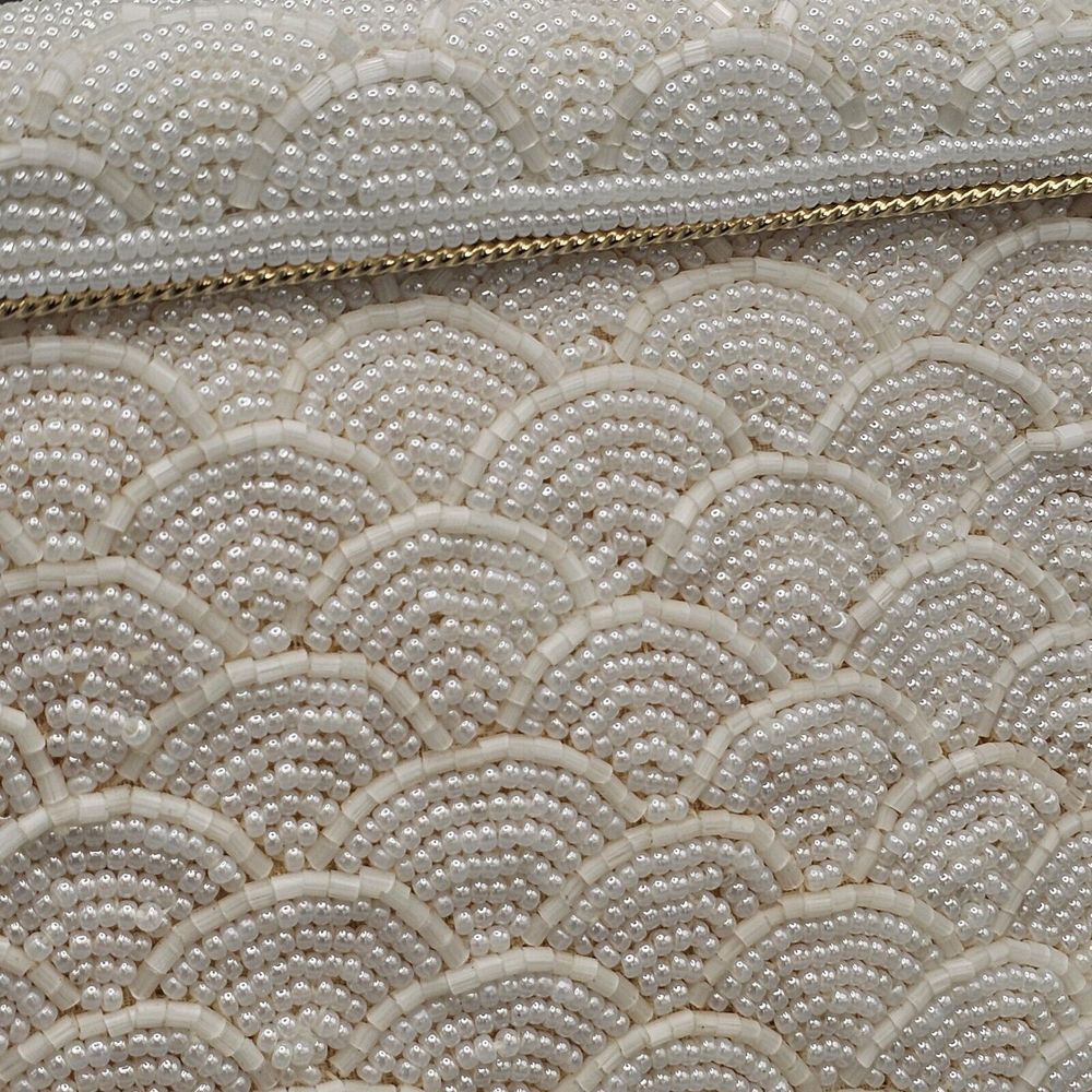 White Beaded Shell Crossbody Bag - Picture 3 of 9